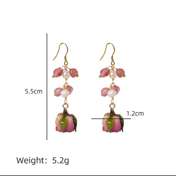 Pink Rosebud Drop Earrings
Romantic Boho Style - Picture 10 of 12